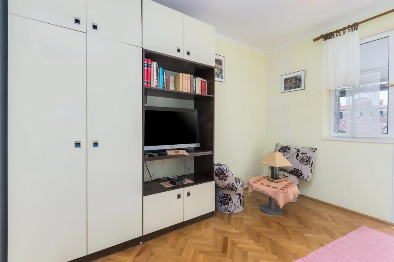 Guest house Apartments Luco Near The Beach And City Center Porec