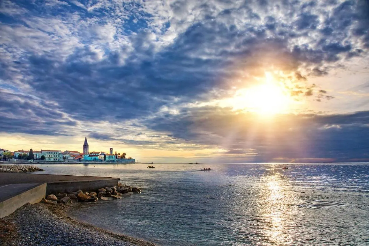 Apartments Luco Near The Beach And City Center Porec Guest house