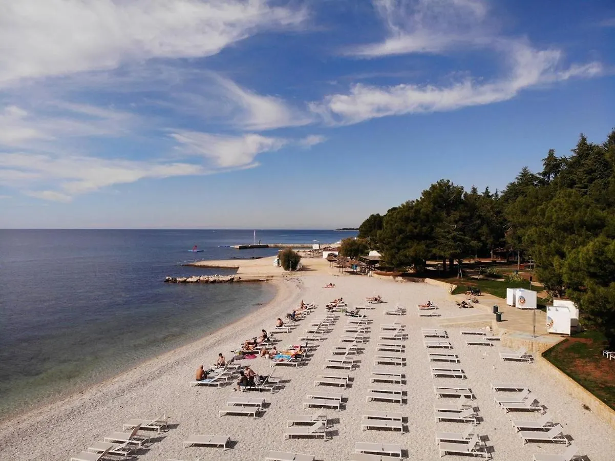 Apartments Luco Near The Beach And City Center Πόρετς