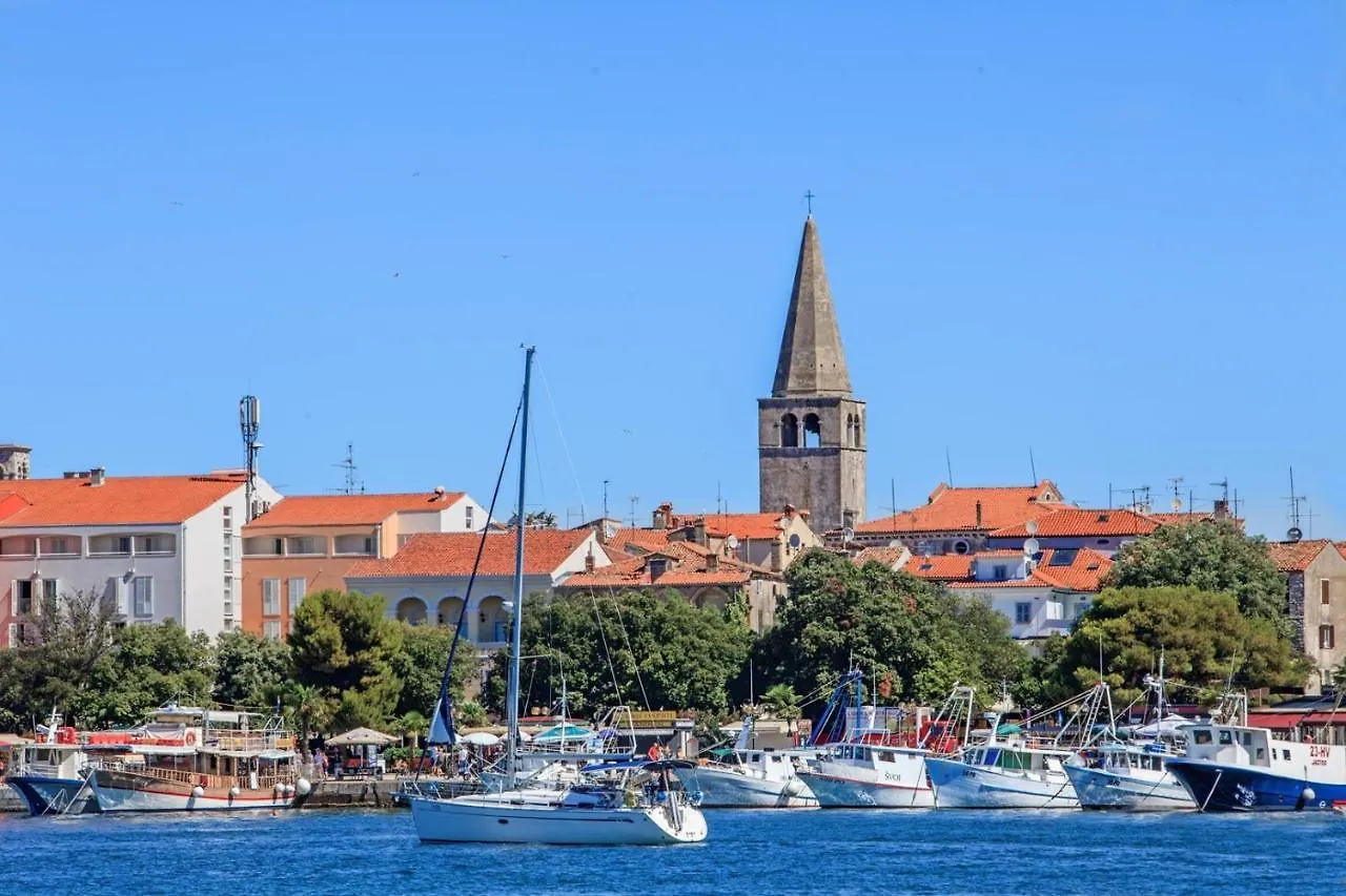 Apartments Luco Near The Beach And City Center Porec Guest house