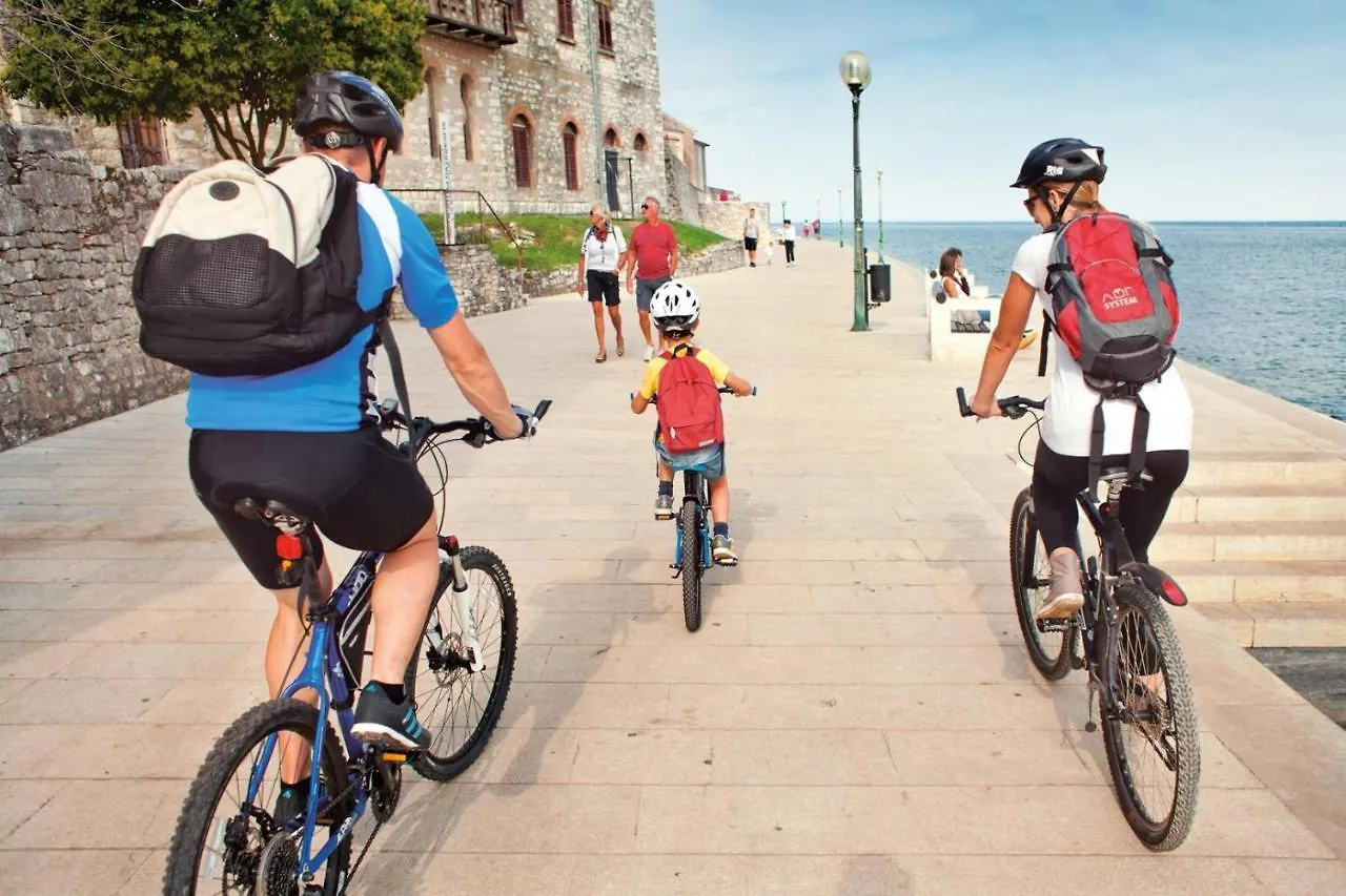 Apartments Luco Near The Beach And City Center Πόρετς
