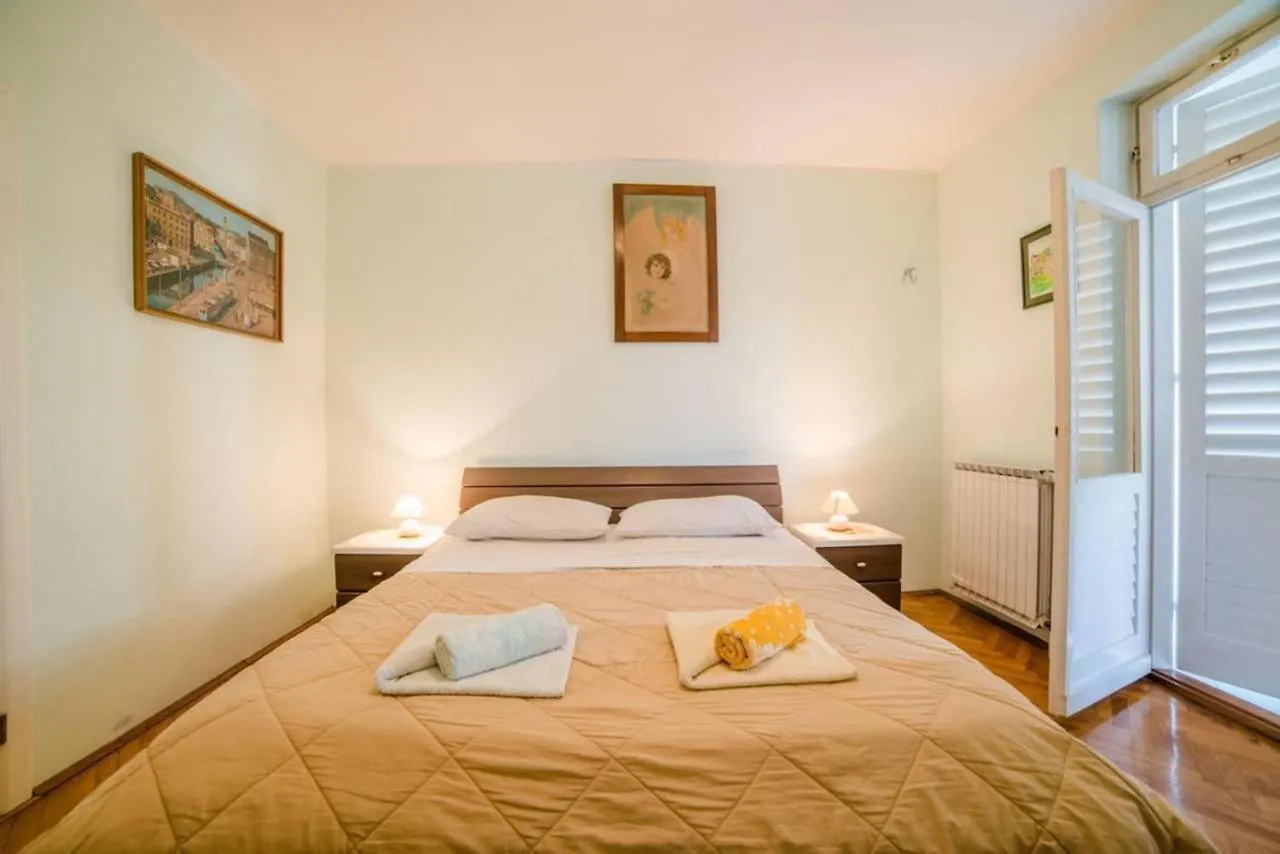 Apartments Luco Near The Beach And City Center Porec