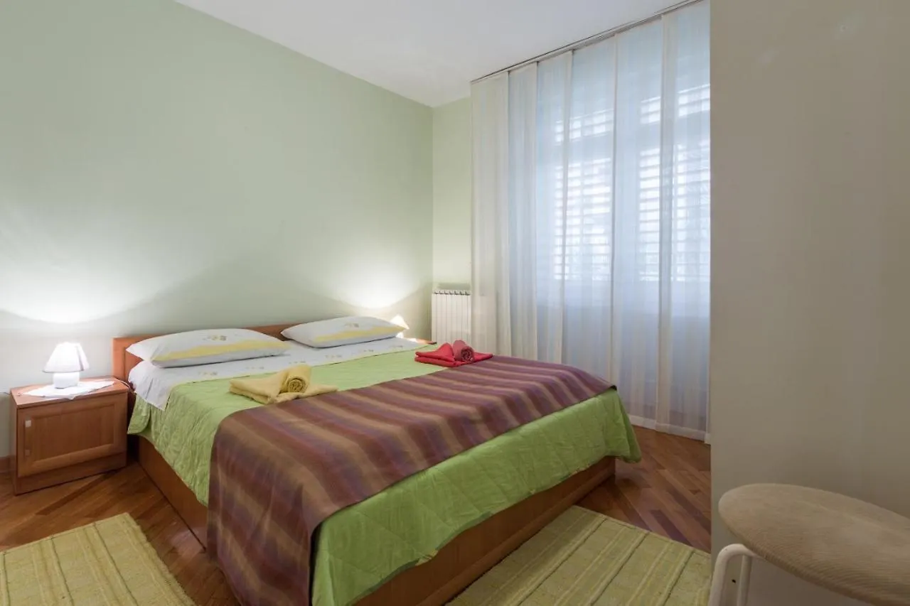 פורץ Apartments Luco Near The Beach And City Center
