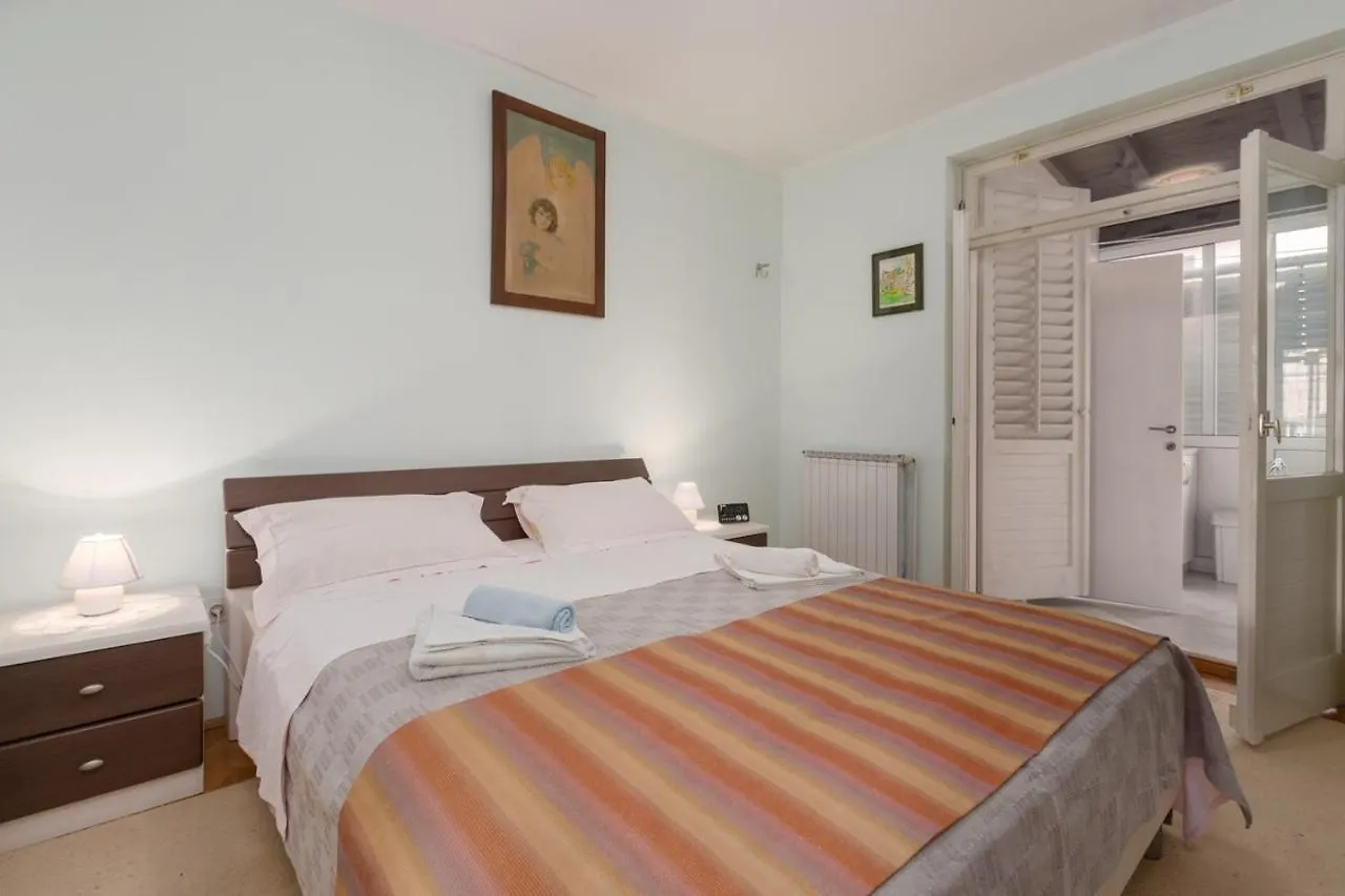 פורץ Apartments Luco Near The Beach And City Center 3*,  קרואטיה