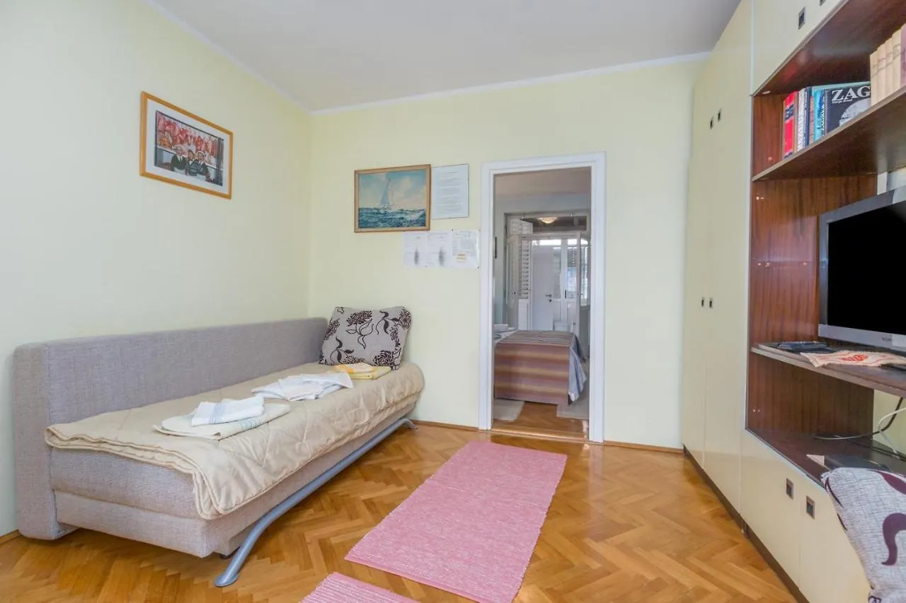 פורץ Apartments Luco Near The Beach And City Center 3*,