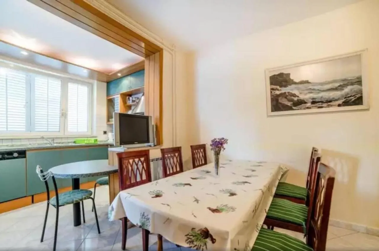 *** בית הארחה פורץ Apartments Luco Near The Beach And City Center קרואטיה