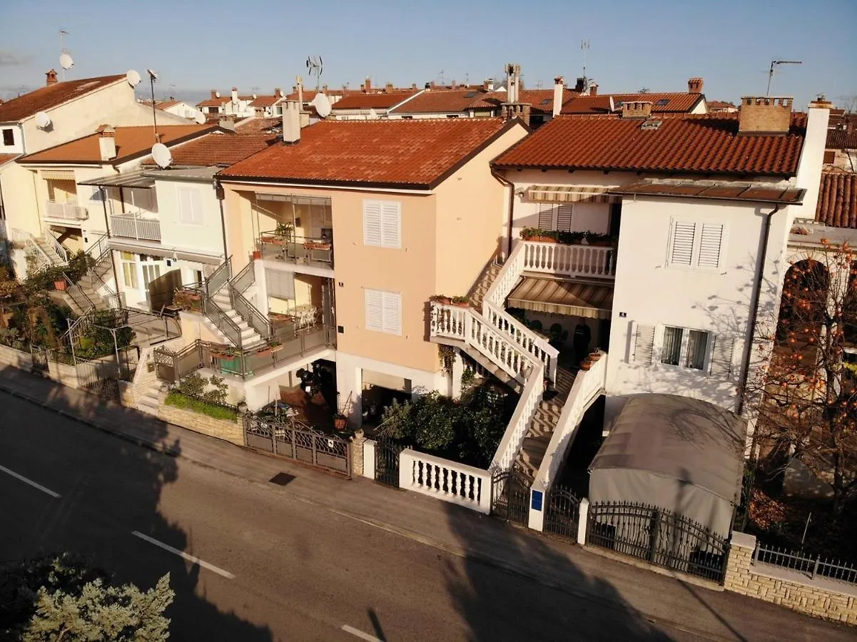 פורץ Apartments Luco Near The Beach And City Center בית הארחה